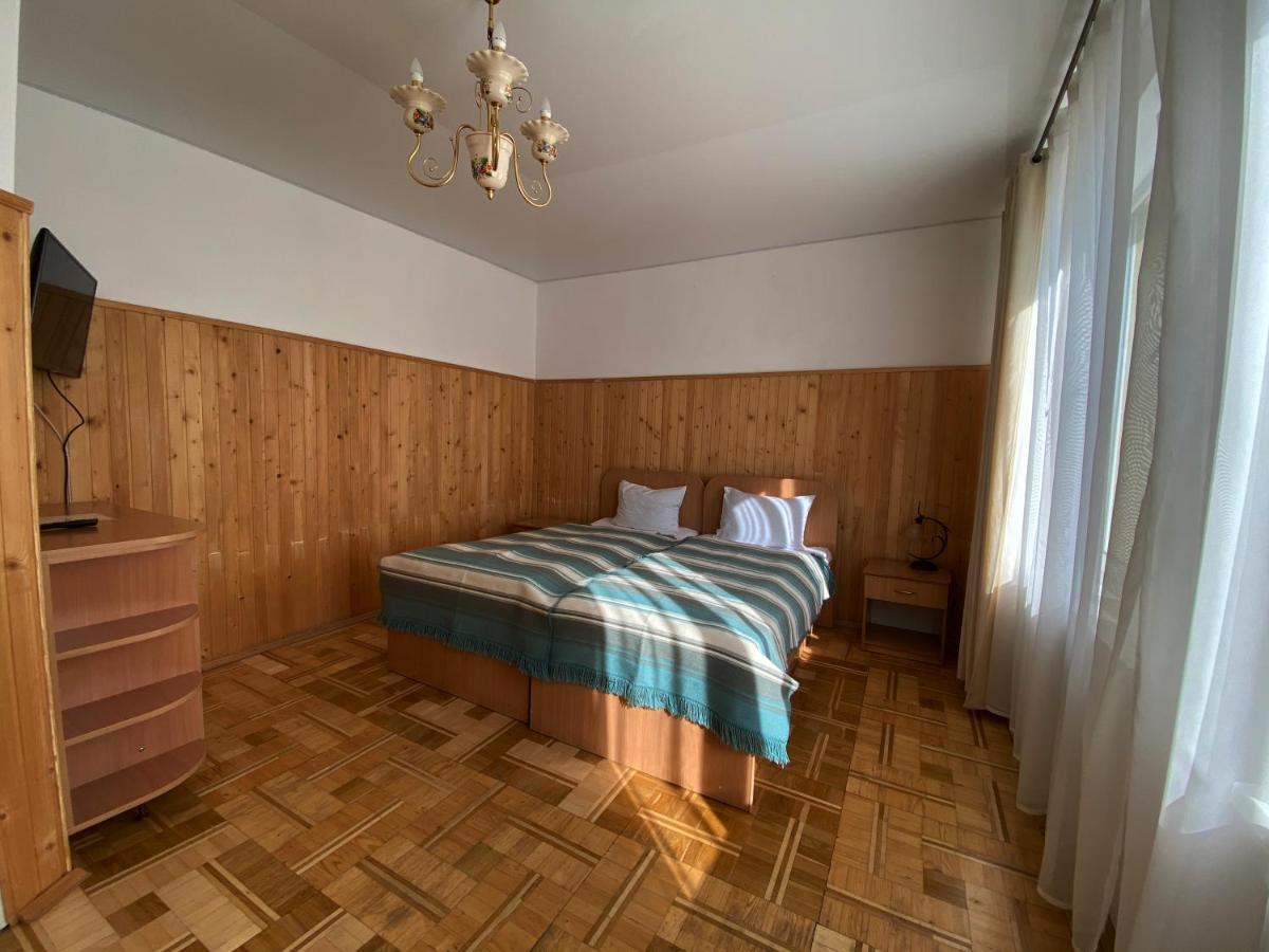Olena Resort Bryukhovychi Εξωτερικό φωτογραφία
